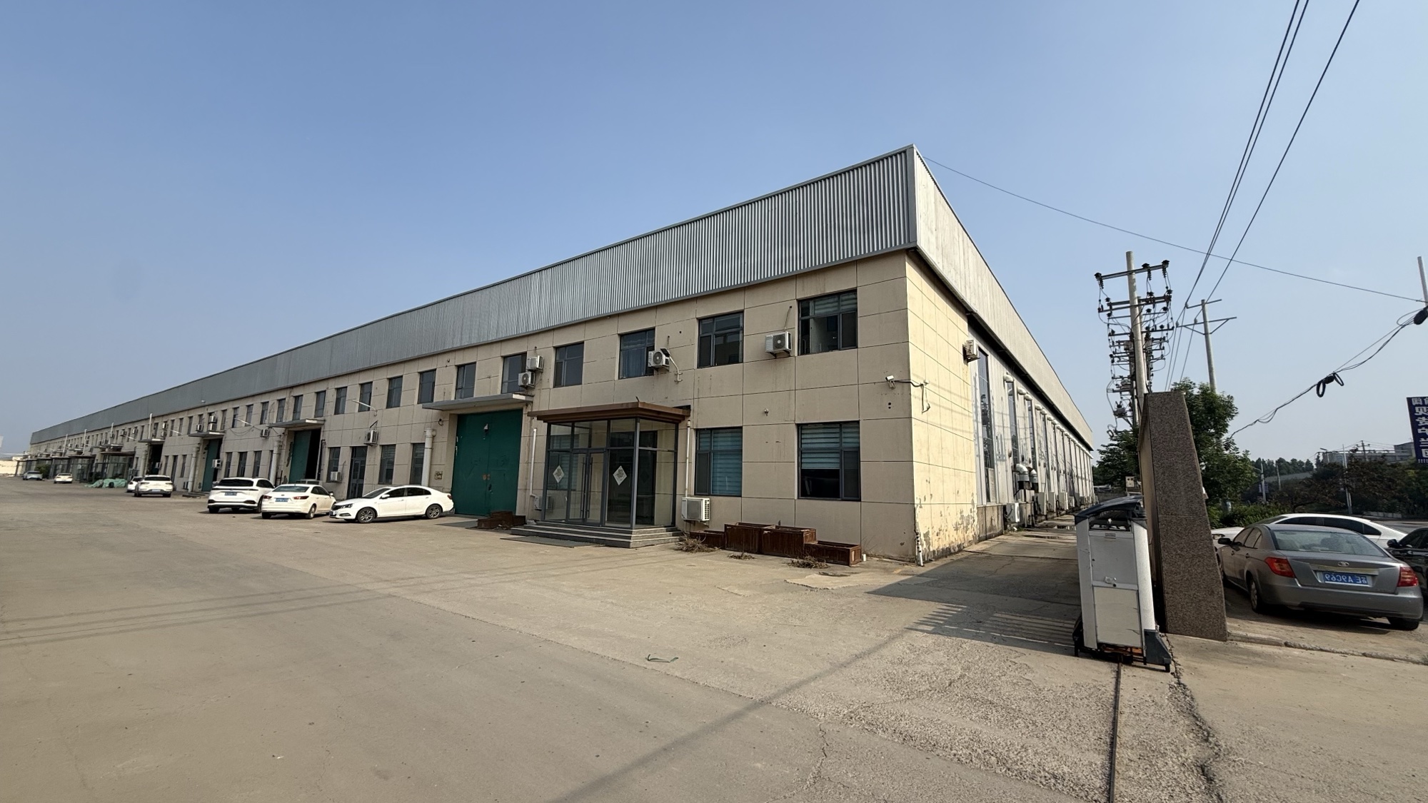 Stainless steel wire mesh manufacturing facility